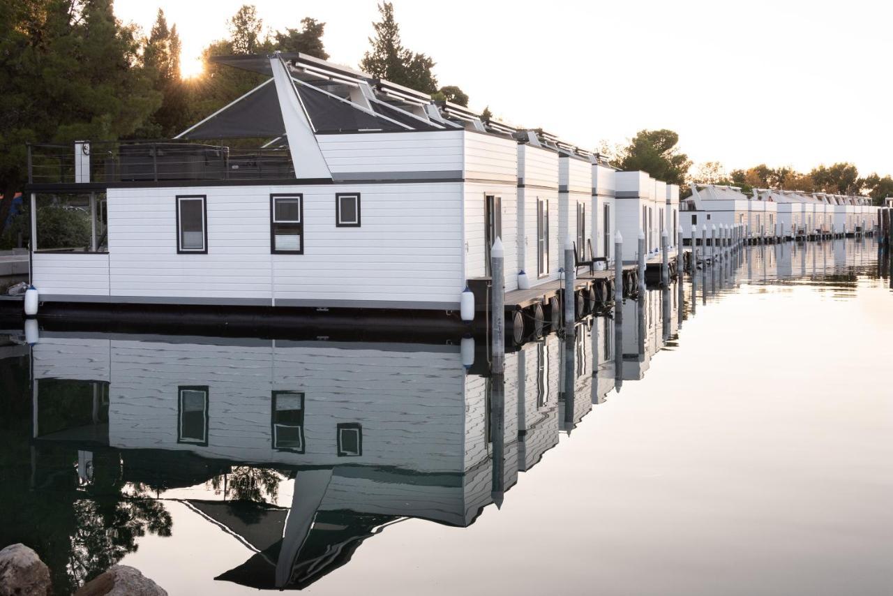 The Sea Lodges Portoroz - Bootshaus Floating Sea House Εξωτερικό φωτογραφία