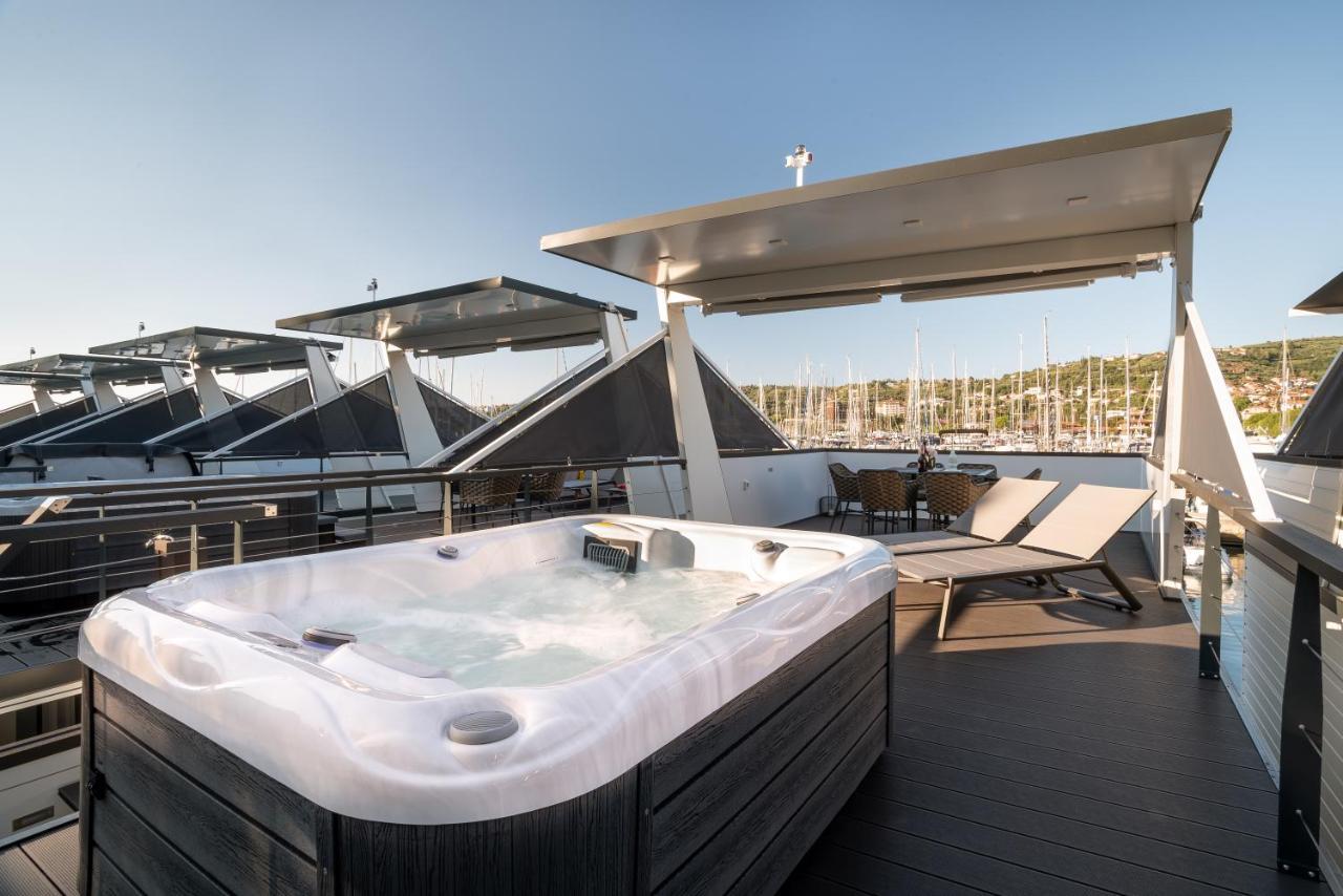 The Sea Lodges Portoroz - Bootshaus Floating Sea House Εξωτερικό φωτογραφία