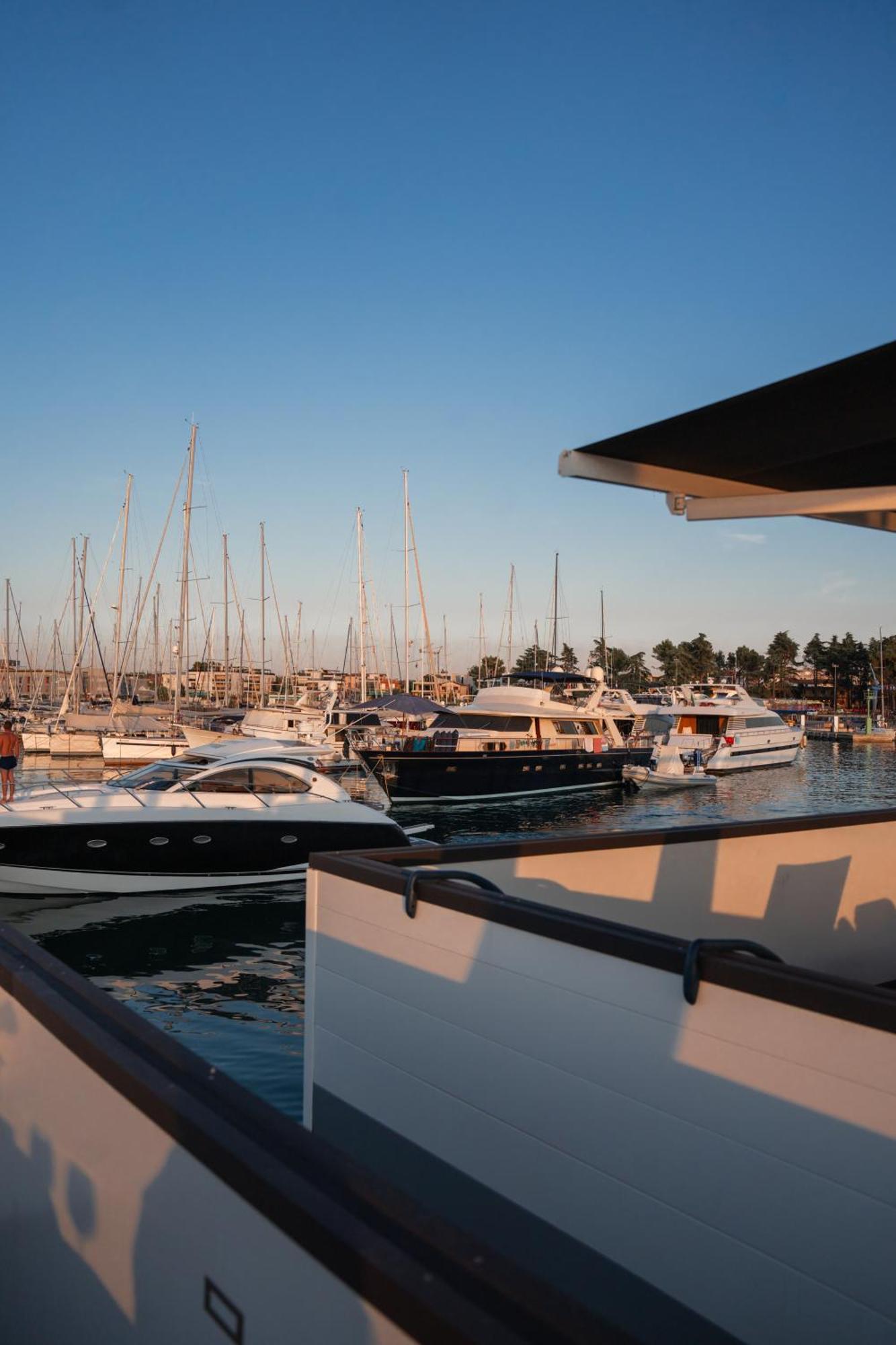 The Sea Lodges Portoroz - Bootshaus Floating Sea House Εξωτερικό φωτογραφία